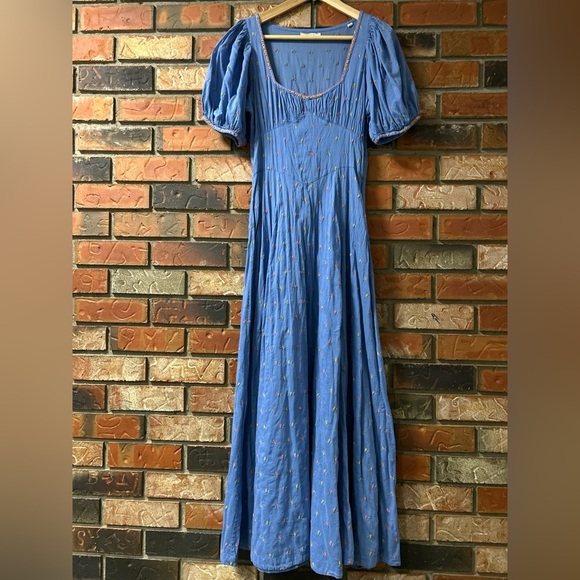 Dôen Tetra Maxi Dress Ciel Blue Carnation Embroidery Organic Cotton Puff Sleeve - Picture 5 of 10